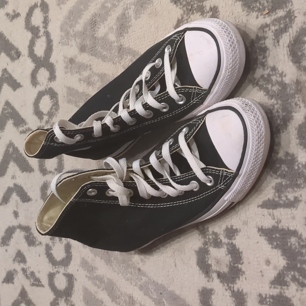 Converse Black White